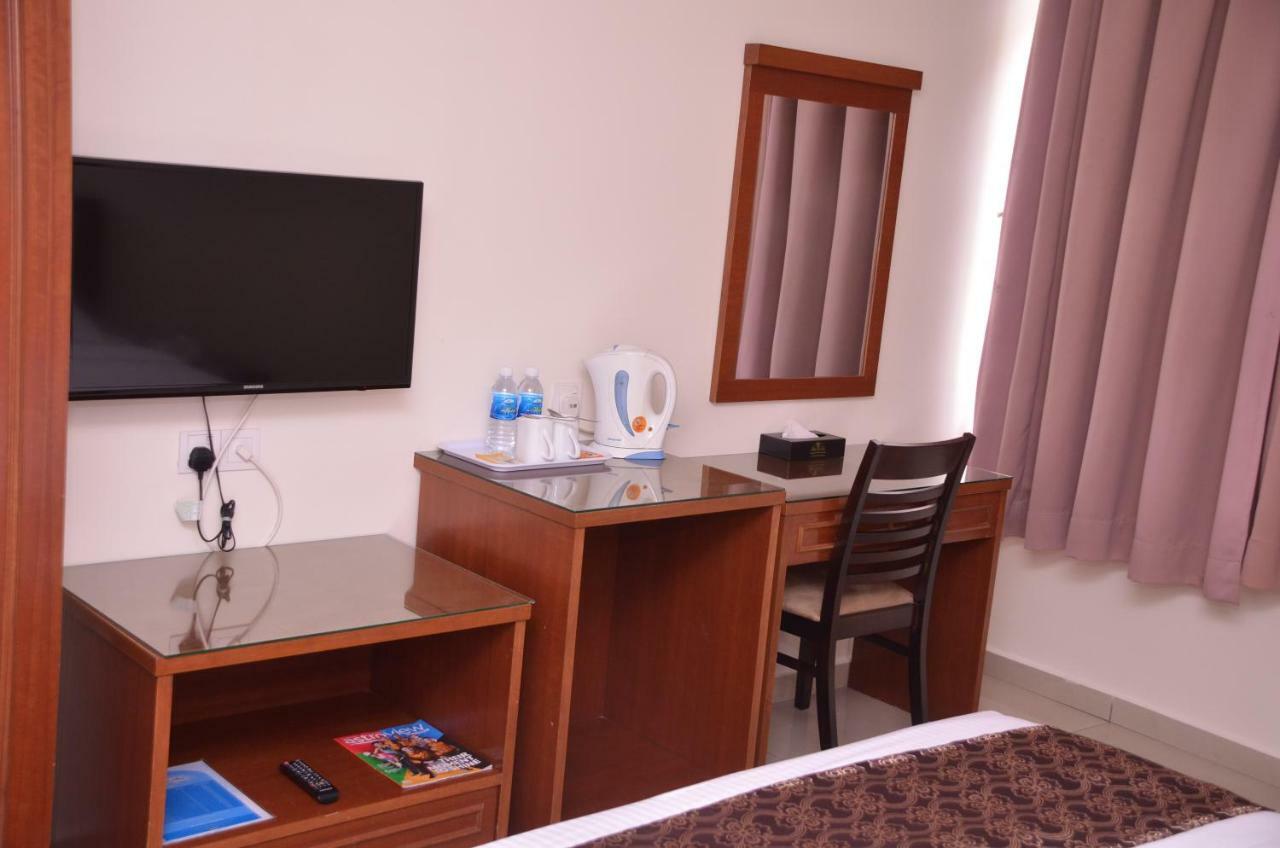 Hotel Palm Inn Баттерворт Экстерьер фото